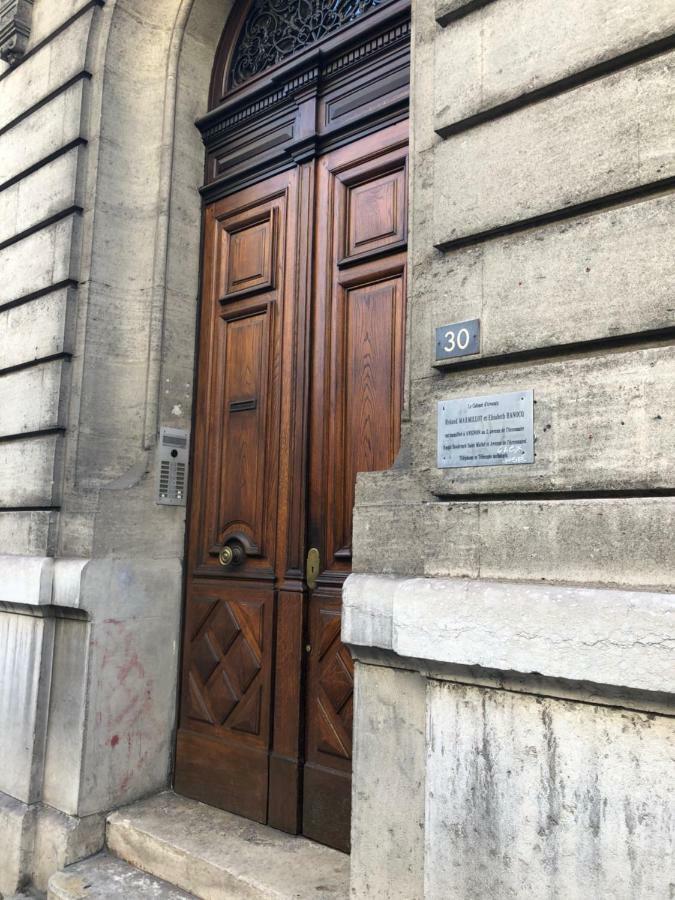 #T2 Intra-Muros Avignon Bagian luar foto